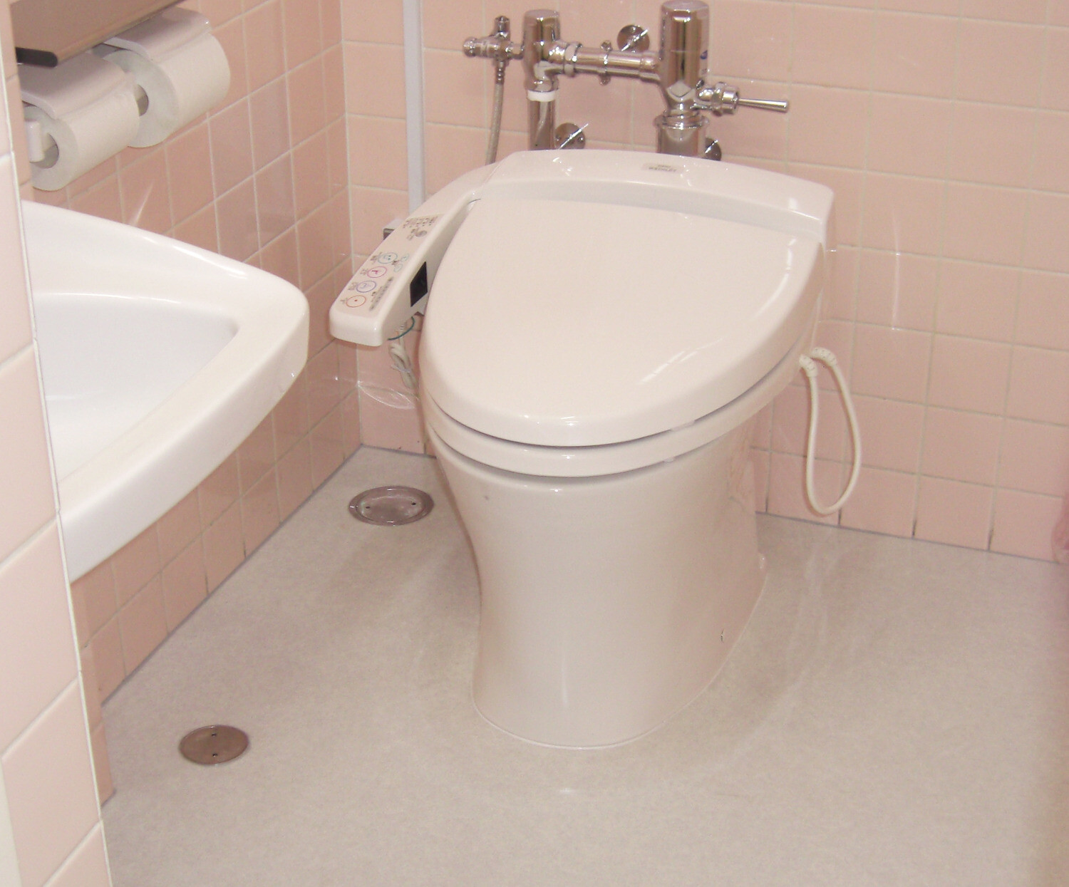 大阪市北区　テナントビルの和式トイレをTOTOトイレ和洋リモデル工法でリフォーム