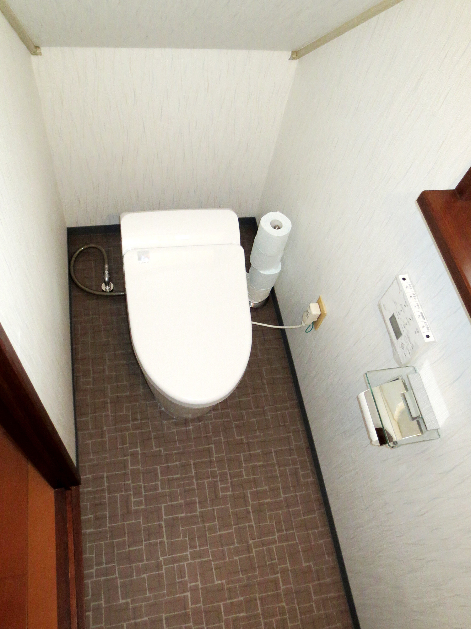 大阪府門真市戸建て　TOTOの最新トイレ「ネオレストAH」へリモデル