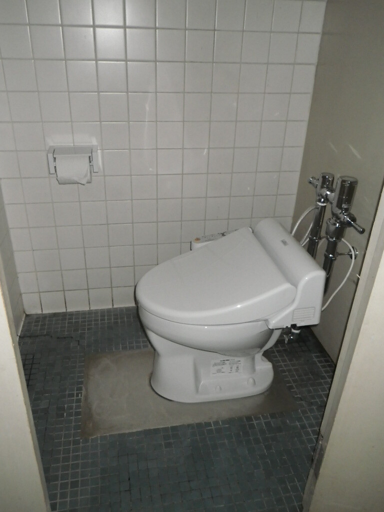トイレ洋式化工事（和洋リモデル工法）