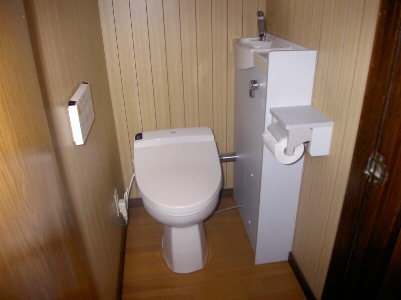 高齢者自立支援住宅改修の補助を利用して快適なトイレに