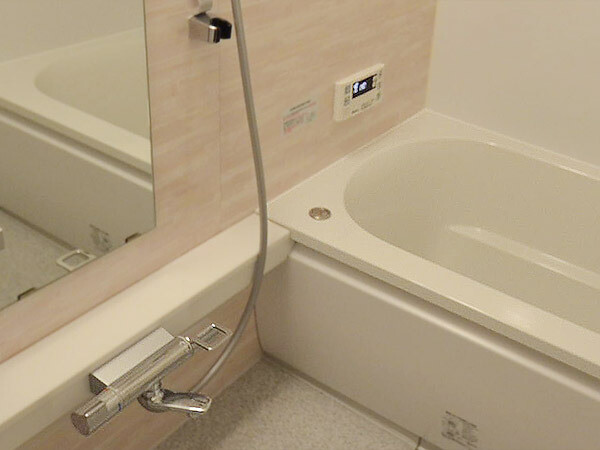 新まゆ型浴槽、お掃除ラクラク、カラリ床のWBシリーズにリフォーム