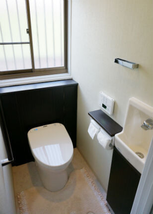 TOTOレストパルで収納豊富なトイレ空間