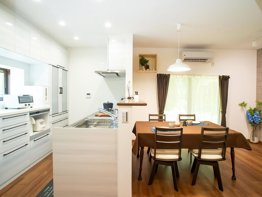 再再お値下げ中☆キッチンカウンター　リビング　ダイニングにも 北九州市 開放的なリビングダイニングキッチン | リフォーム実例