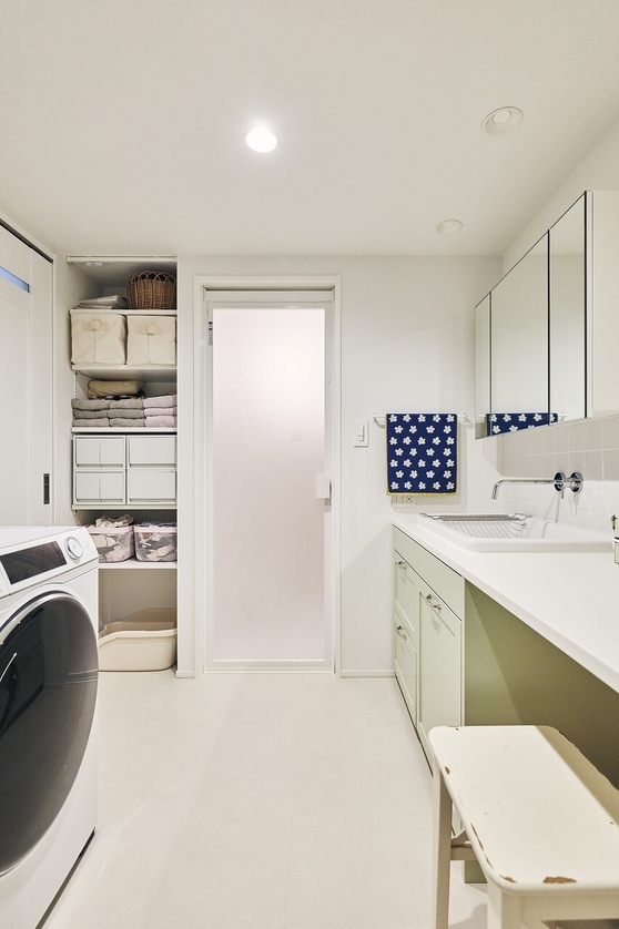 憧れの脱衣室兼ランドリールーム | リフォーム実例 | TOTO株式会社