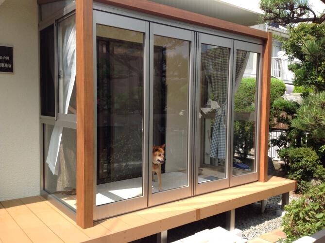 愛犬と過ごすサンルーム+玄関ドア、トイレリフォーム　河内長野市美加の台