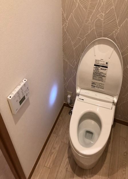 おしゃれ なトイレにリモデル 有限会社 西谷工業 リフォーム実例 費用 Toto