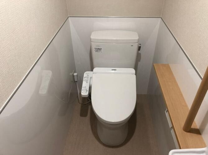 古いトイレをキレイなトイレに リフォーム実例 Toto株式会社
