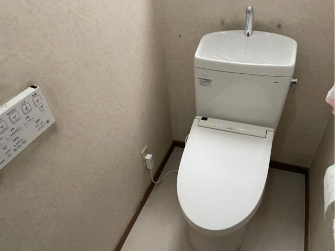 一体型トイレから組み合わせ型トイレに | リフォーム実例 | TOTO株式会社