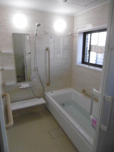 築30年の戸建住宅の在来浴室をユニットバスへあんしんあったか改修