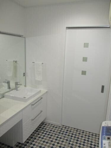 戸建住宅の浴室、洗面、トイレ(1,2階)改修　仕切りの無かったトイレは間仕切りました。