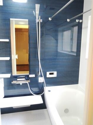 横浜市泉区　～浴室とトイレをスタイリッシュなブルーにリフォーム～