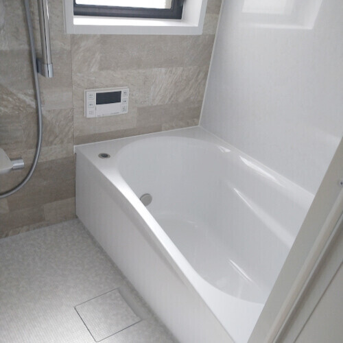 A様邸 お風呂 給湯器 畳交換工事 外壁屋根塗装 ベランダ防水工事 株 リプラス リフォーム実例 費用 Toto