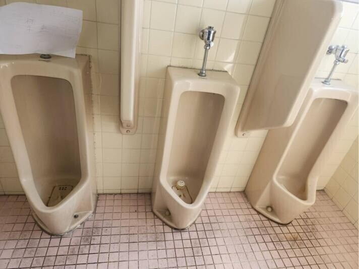 会社のトイレを一新：和式から洋式へ | リフォーム実例 | TOTO株式会社