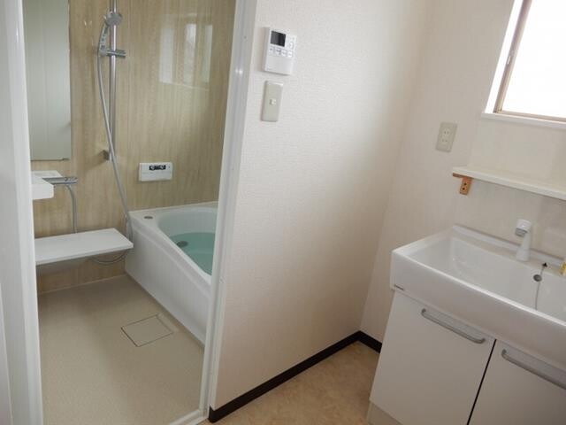 一人暮らしの私が安心して入れるお風呂にしてほしい リフォーム実例 Toto株式会社