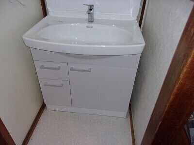 Y様邸 洗面所床張替え洗面化粧台交換 山際建設有限会社 リフォーム実例 費用 Toto