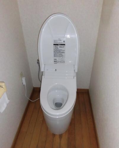 ｉ様邸トイレ改修 ｇｇにも自動開閉機能あるよ リフォーム実例 Toto株式会社