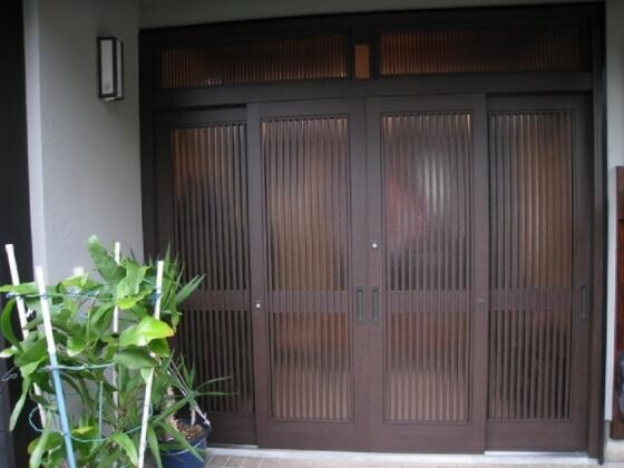 A様邸　木製の玄関引戸→アルミ製の玄関引戸