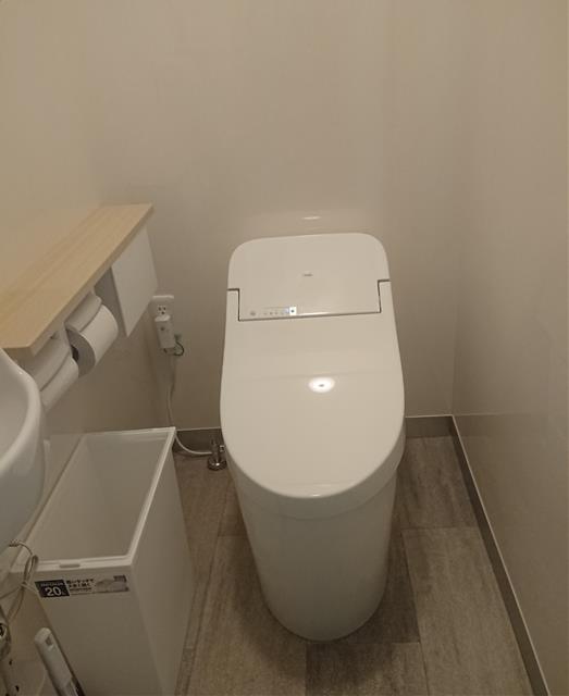シンプルなトイレ空間になりました