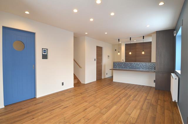 実家を引き継ぎー北欧ブルーの家へ 株 アルティザン建築工房 リフォーム実例 費用 Toto