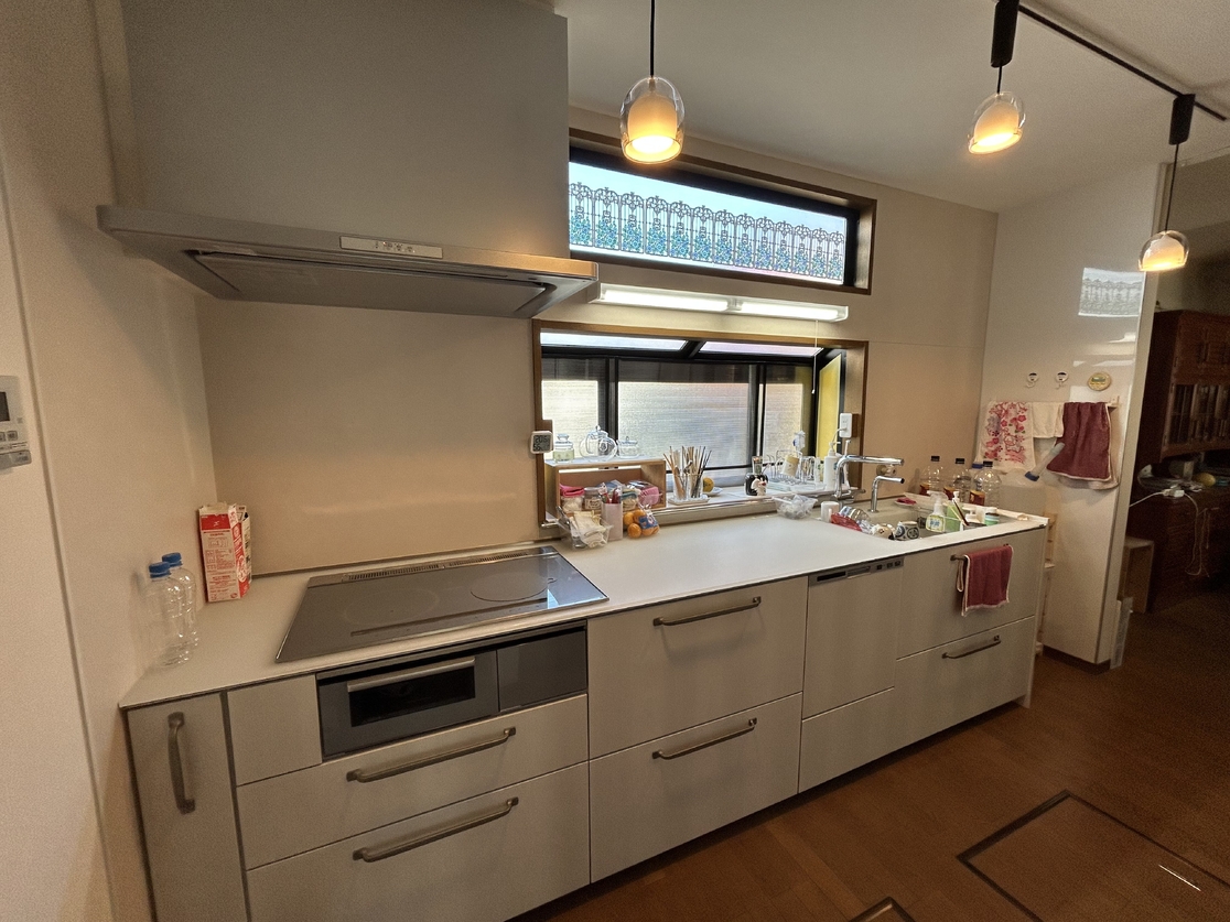 SNSで火がついた！レンジフード交換のはずがキッチン取り換え