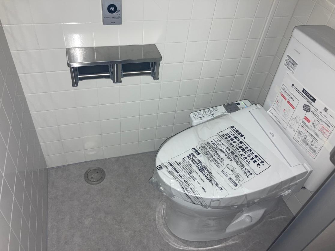 工場】 和式トイレから洋式トイレへ | リフォーム実例 | TOTO 工場】 和式トイレから洋式トイレへ | リフォーム実例 | TOTO