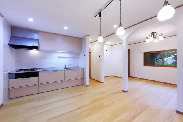 八王子市 中古リノベ 自然素材にこだわったデザイン中古リノベーション 一級建築士事務所エンラージ 北野ショールーム リフォーム実例 費用 Toto