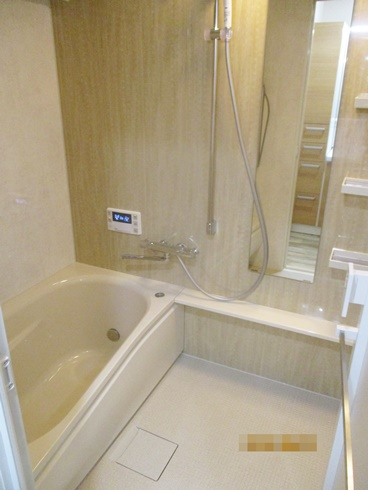 中古マンションの浴室を快適に 浴室と給湯器を同時に取替 鴨下工業 株 ショールーム リフォーム実例 費用 Toto