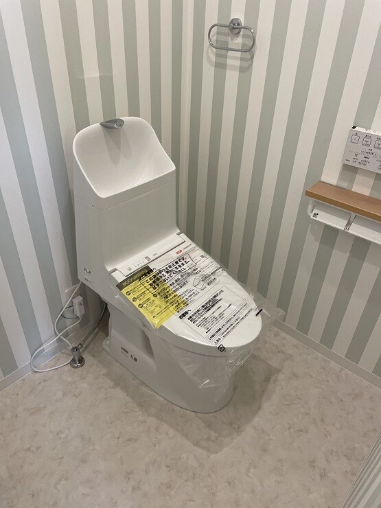 化粧台 ユニットバスから広々トイレへ！ | リフォーム実例 | TOTO株式会社