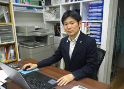 代表取締役 社長 阿部憲道(あべのりみち)