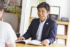代表取締役 卯月 靖也