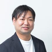 係長 臼井祐輔