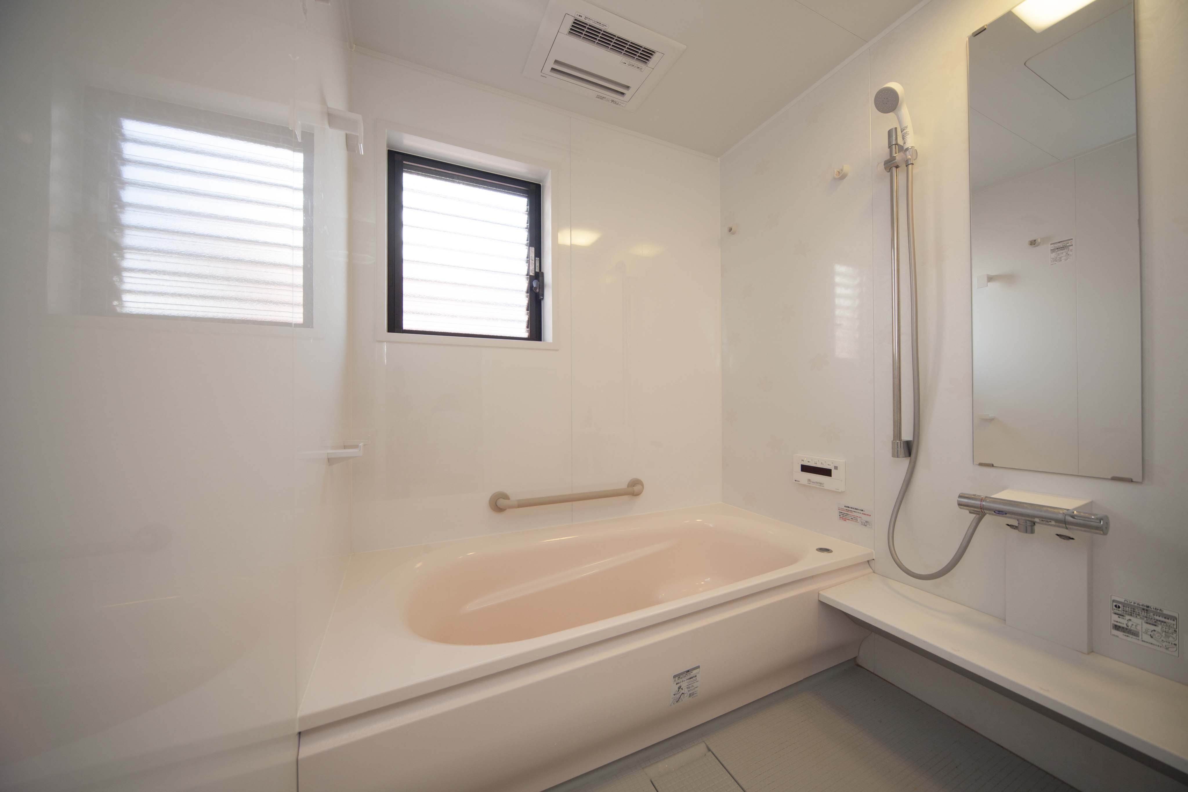 広すぎる浴室をサイズダウン 生まれ変わった洗面脱衣所は収納力もある快適な空間に リフォーム実例 Toto株式会社