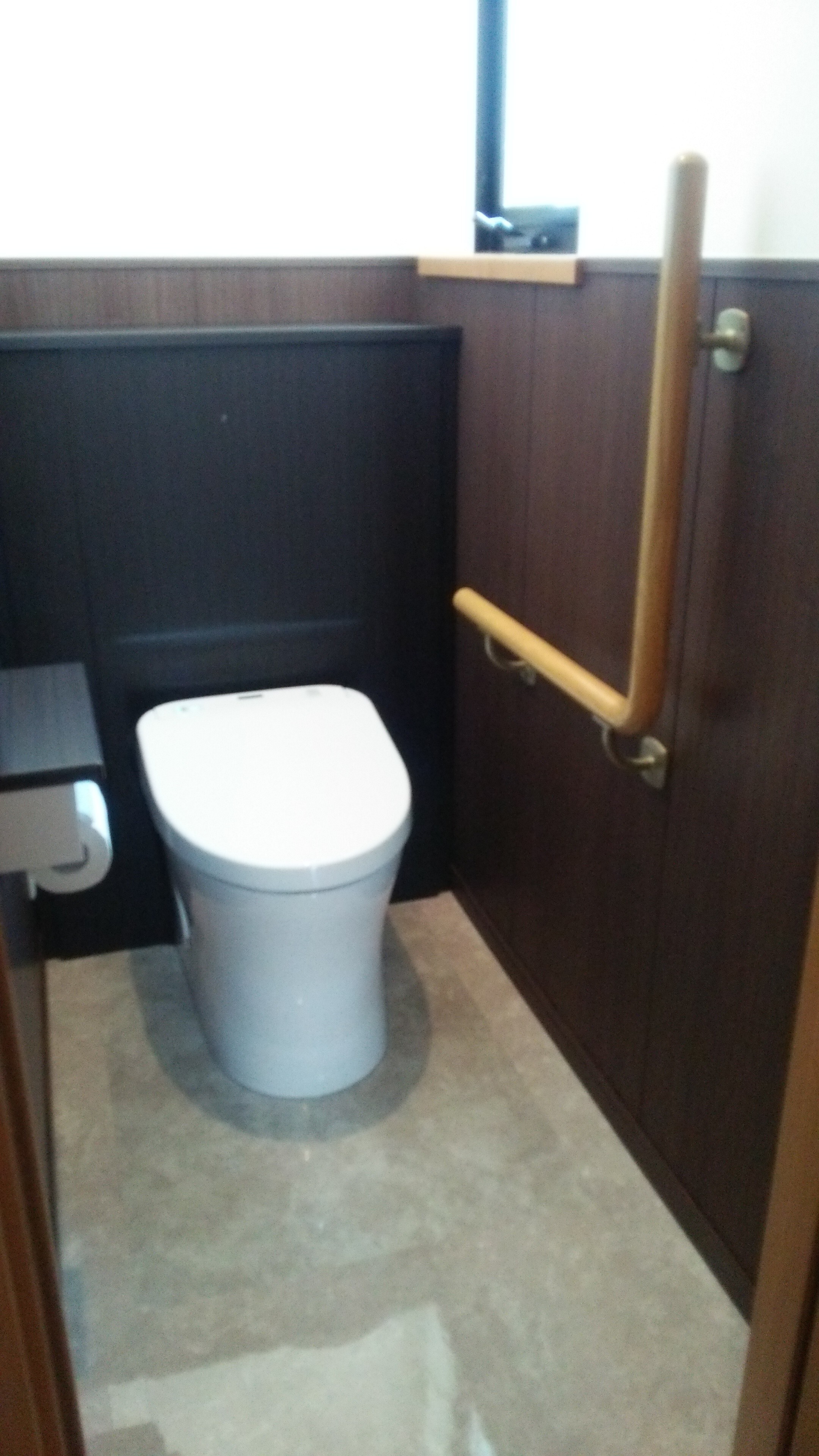 魅力的で 和風モダンなトイレへ 株式会社 東京堂 リフォーム実例 費用 Toto