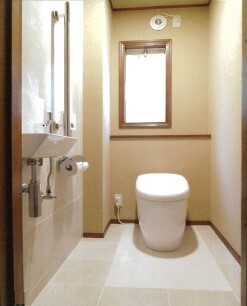 タイルと珪藻土の風合いに魅せられて アズインテリアデザイン 株 鶴見装備 リフォーム実例 費用 Toto